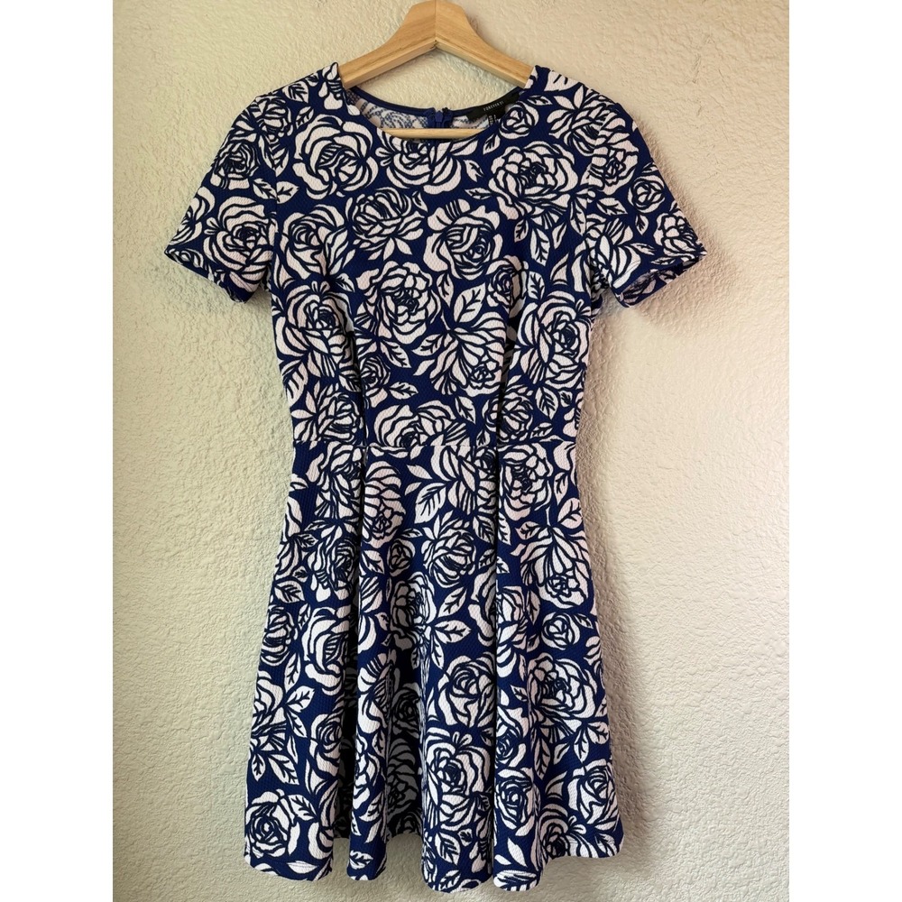 Forever 21‎ Navy Blue White Floral Print Fit Flare Dress Short Sleeve Size Small - Picture 2 of 4